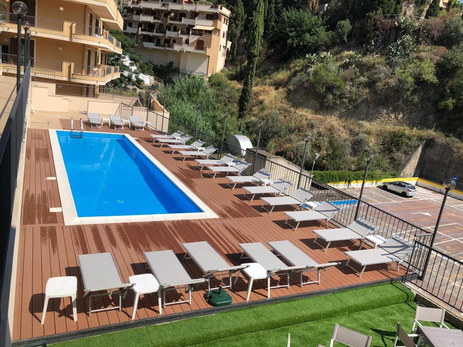 Casa Vacanza "Ilenia" - Taormina Exterior photo